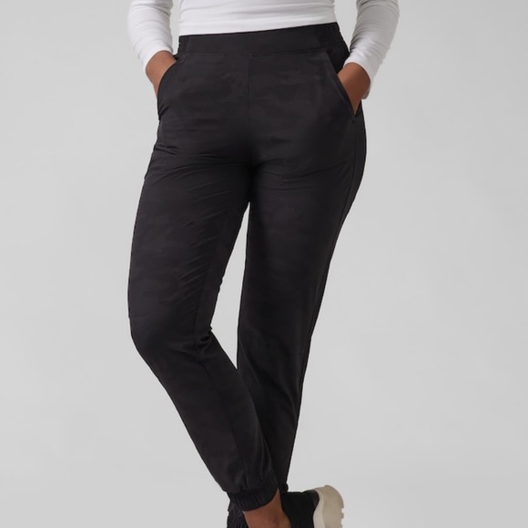 Athleta Pants & Jumpsuits Athleta Brooklyn Lined Joggers Camo Lux